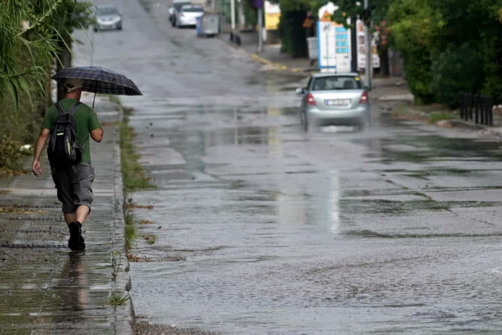 Μπουρίνι στην Αττική πλημμυρίζει τους δρόμους / Φωτογραφία: Eurokinissi