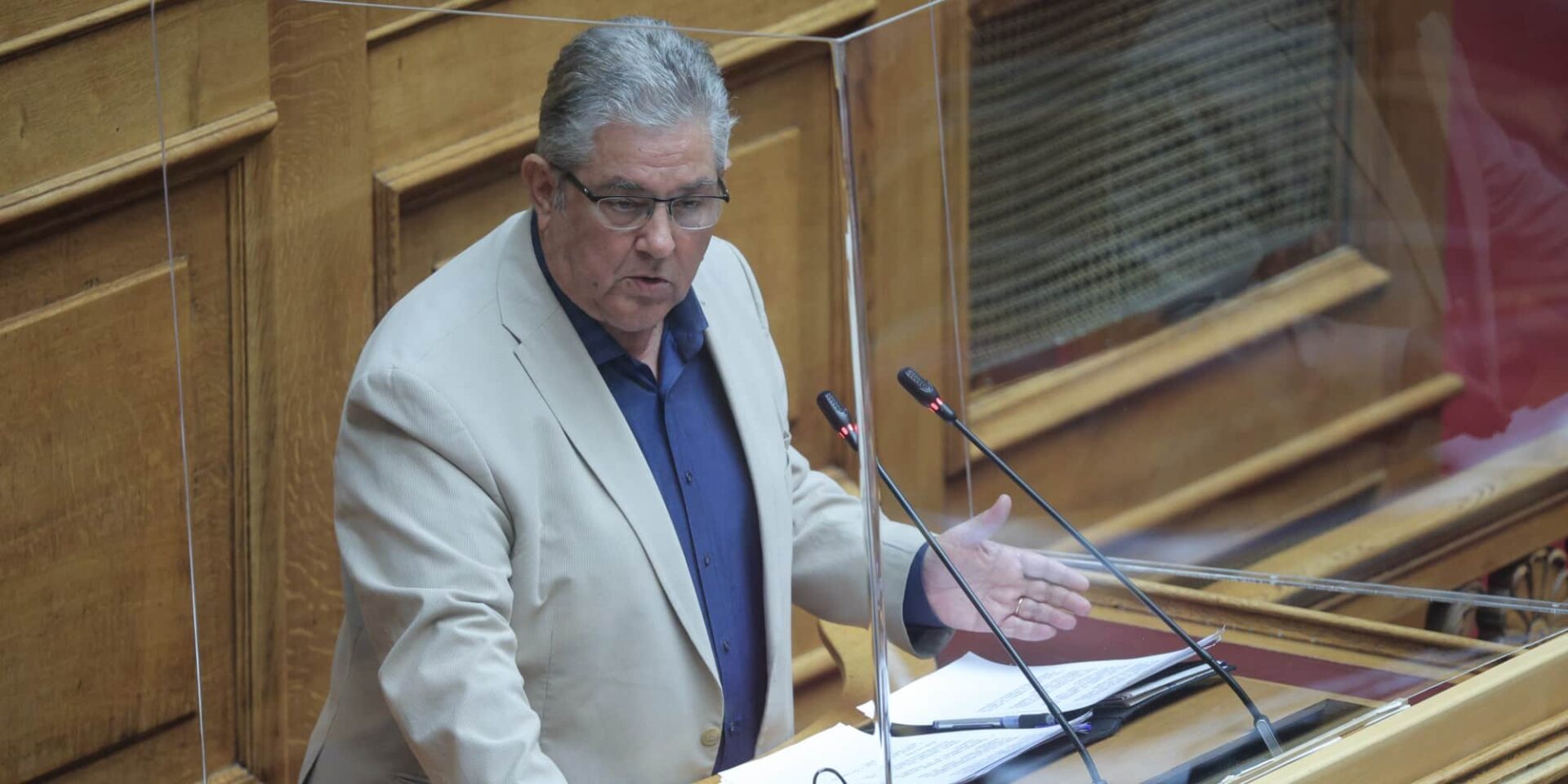 Ο Δημήτρης Κουτσούμπας στην Ολομέλεια της Βουλής