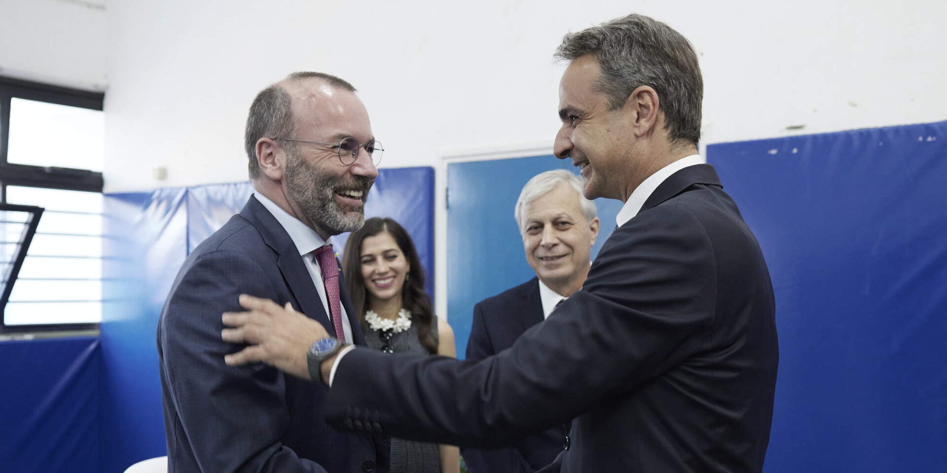 Ο πρόεδρος του ΕΛΚ, Μάνφρεντ Βέμπερ με τον Κυριάκο Μητσοτάκη