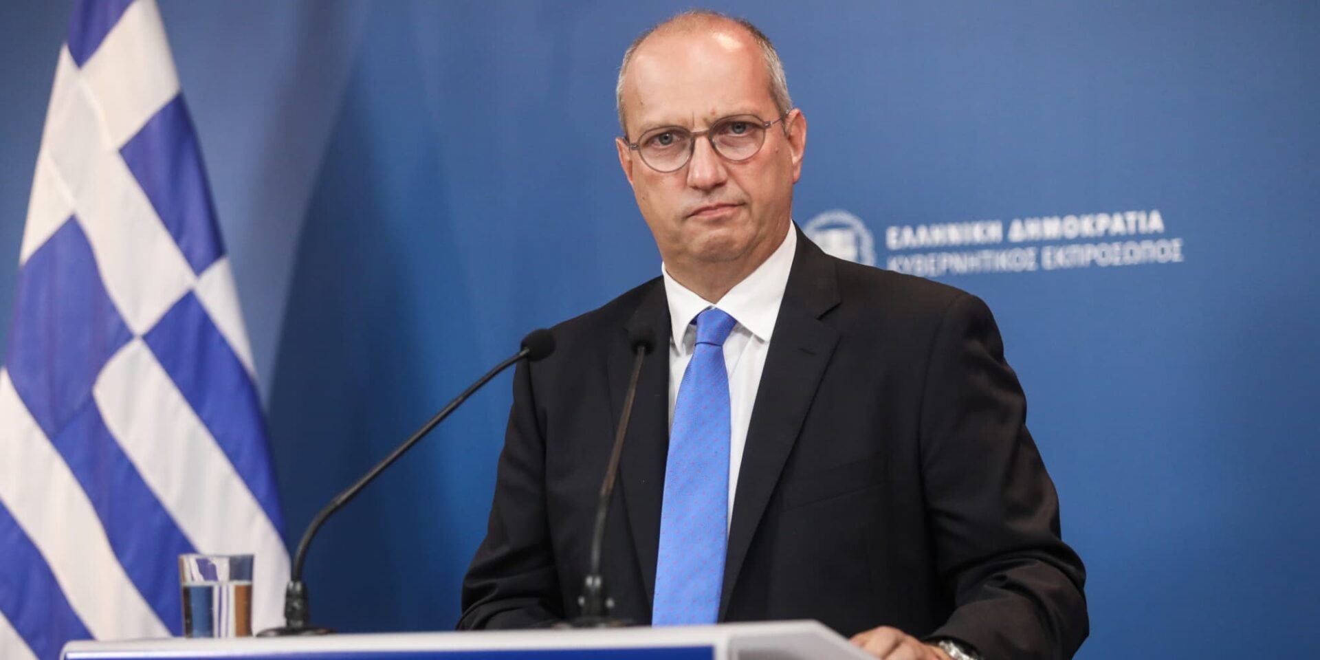 Ο κυβερνητικός εκπρόσωπος, Γιάννης Οικονόμου