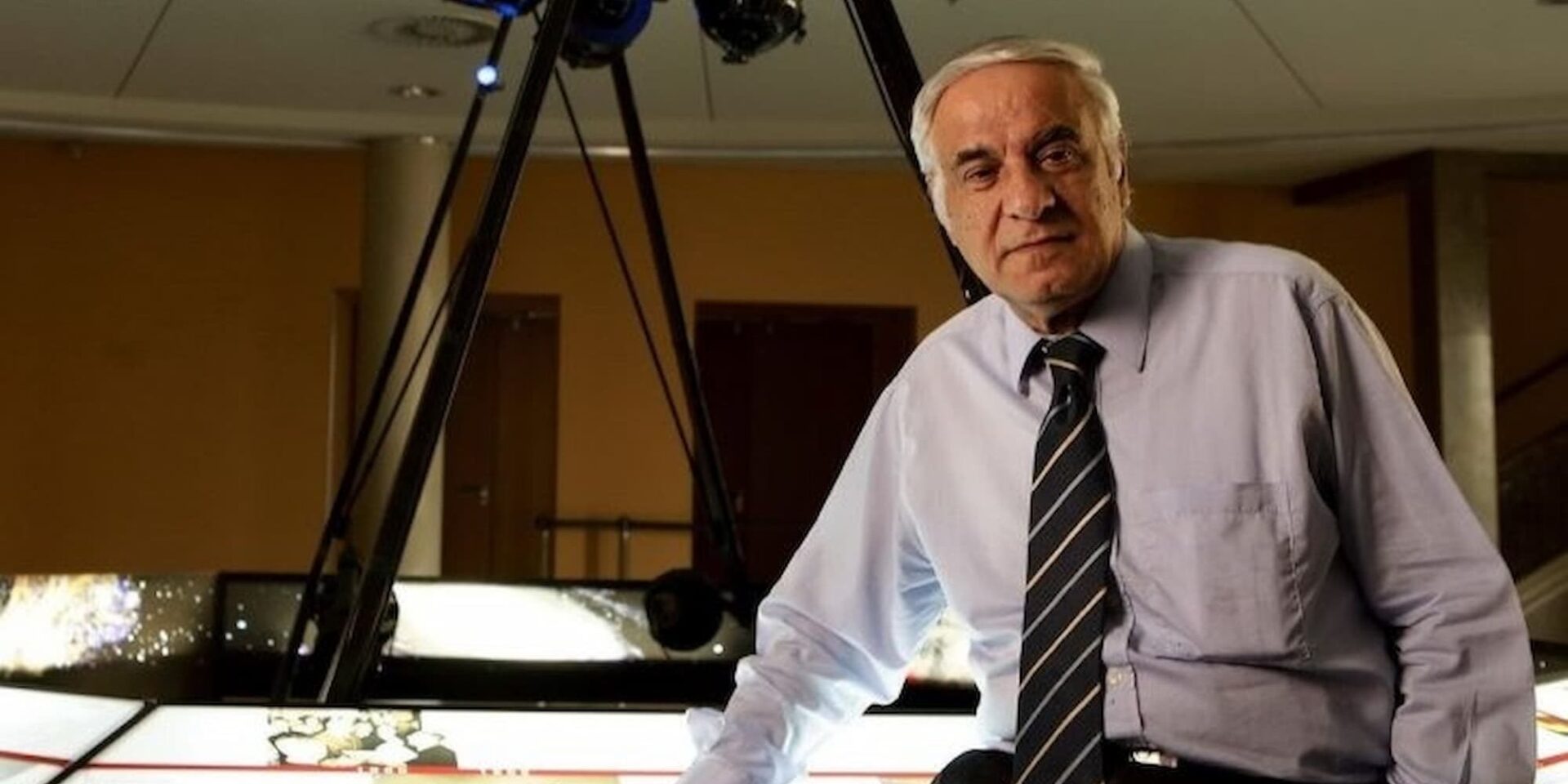 Πέθανε ο αστροφυσικός Διονύσης Σιμόπουλος
