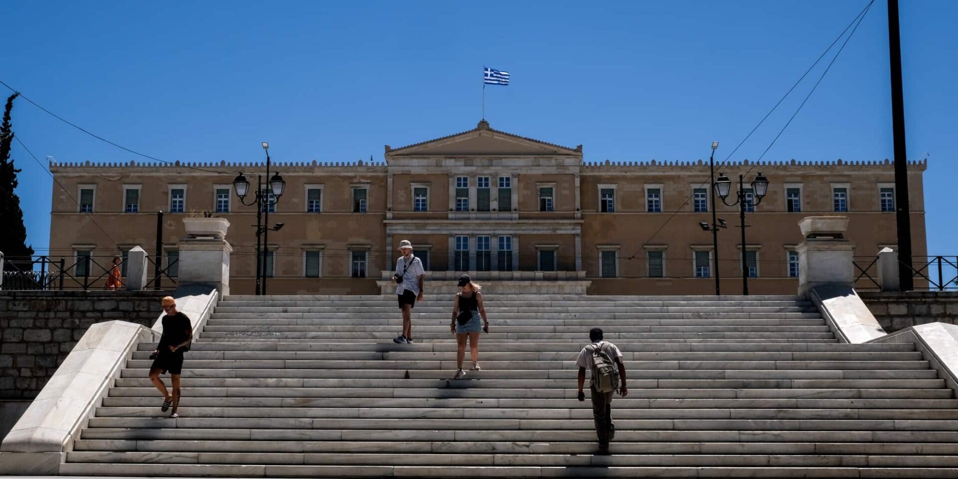 Ηλιόλουστος καιρός στο κέντρο της Αθήνας