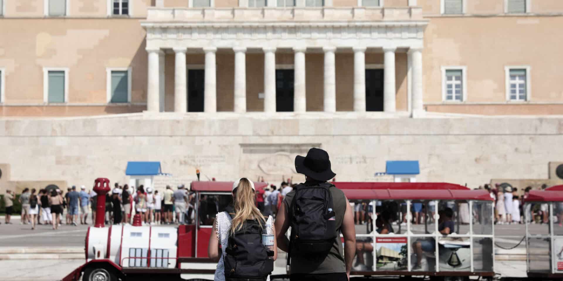 Κόσμος στο κέντρο της Αθήνας
