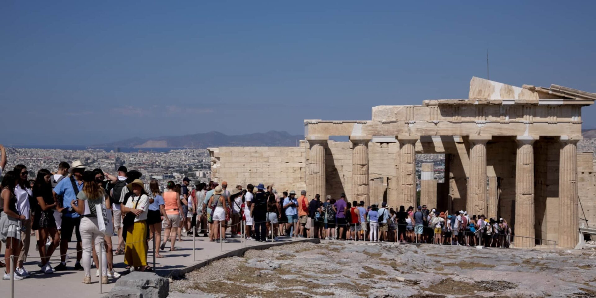 Τουρίστες στην Ακρόπολη
