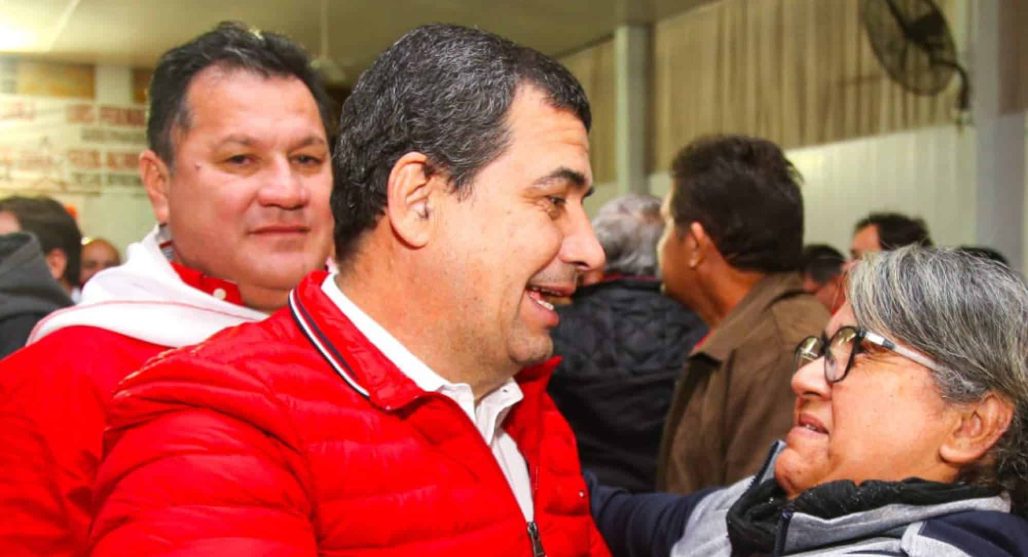 Ο Ούγκω Βελάσκες, πολιτικός στην Παραγουάη