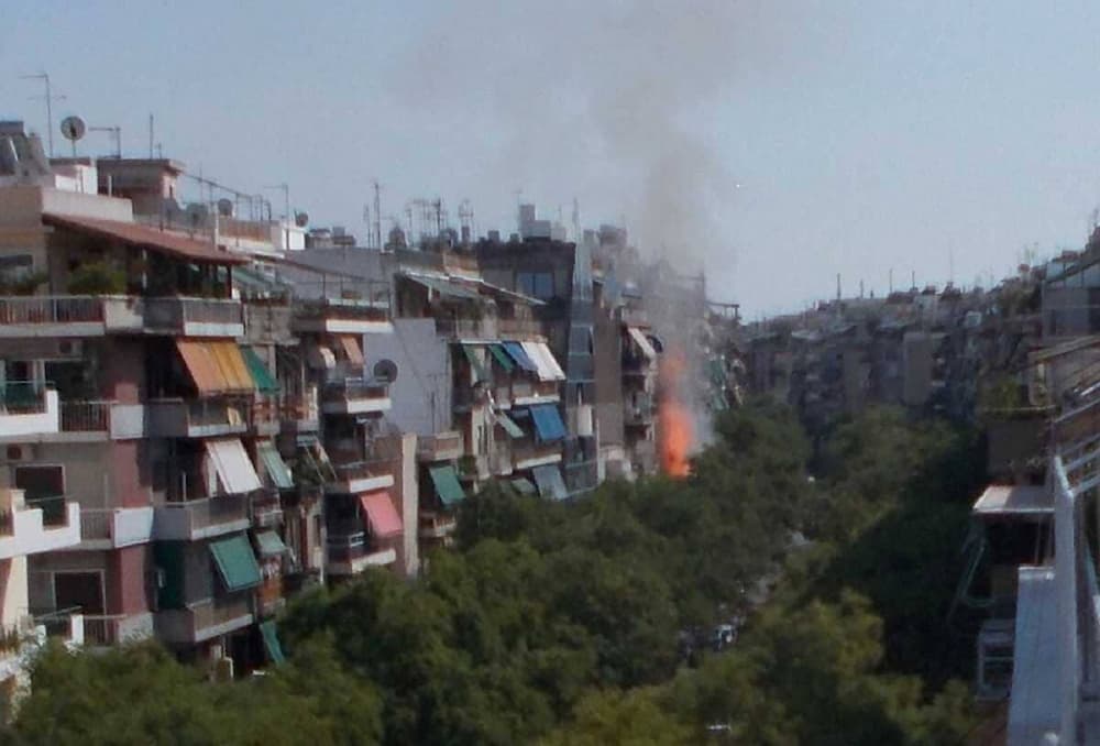 Η φωτιά στο κατάστημα στην Αχαρνών