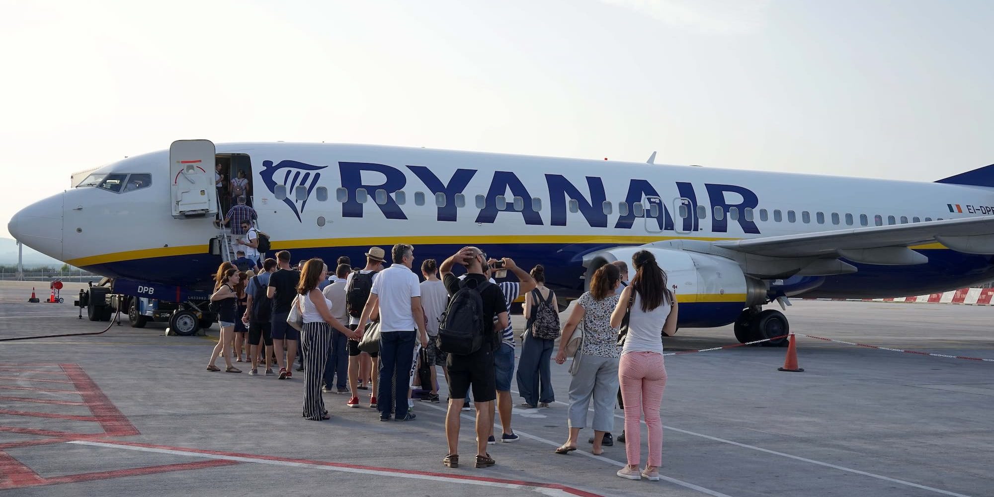 Αεροσκάφος της Ryanair στην Αθήνα