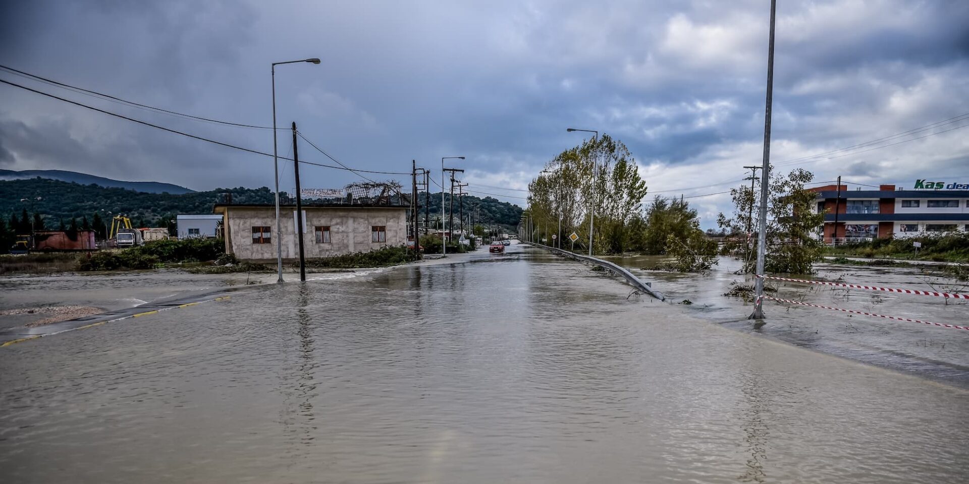 Η κακοκαιρία ανάγκασε το 112 να στείλει μήνυμα