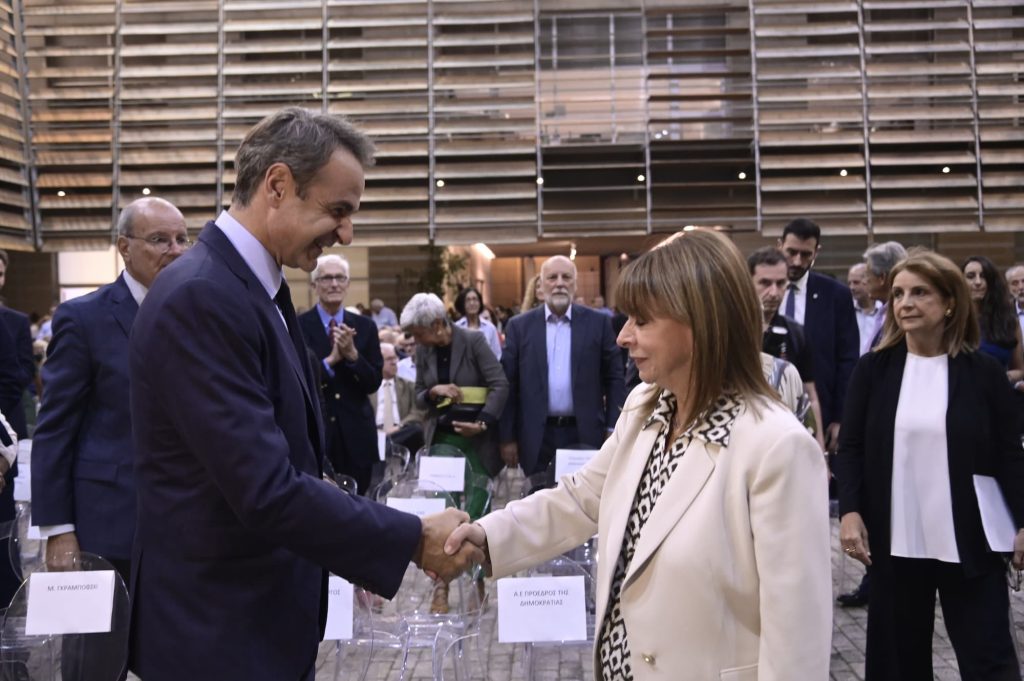 Ο Κυριάκος Μητσοτάκης με την Κατερίνα Σακελλαροπούλου