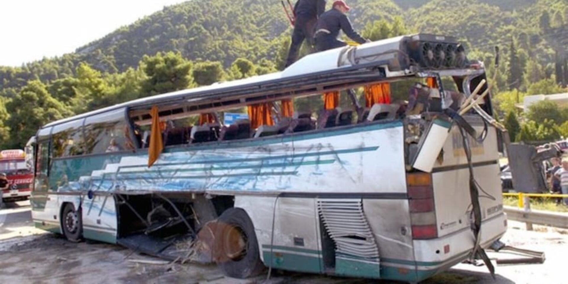 Το μοιραίο λεωφορείο που ήταν οι μαθητές