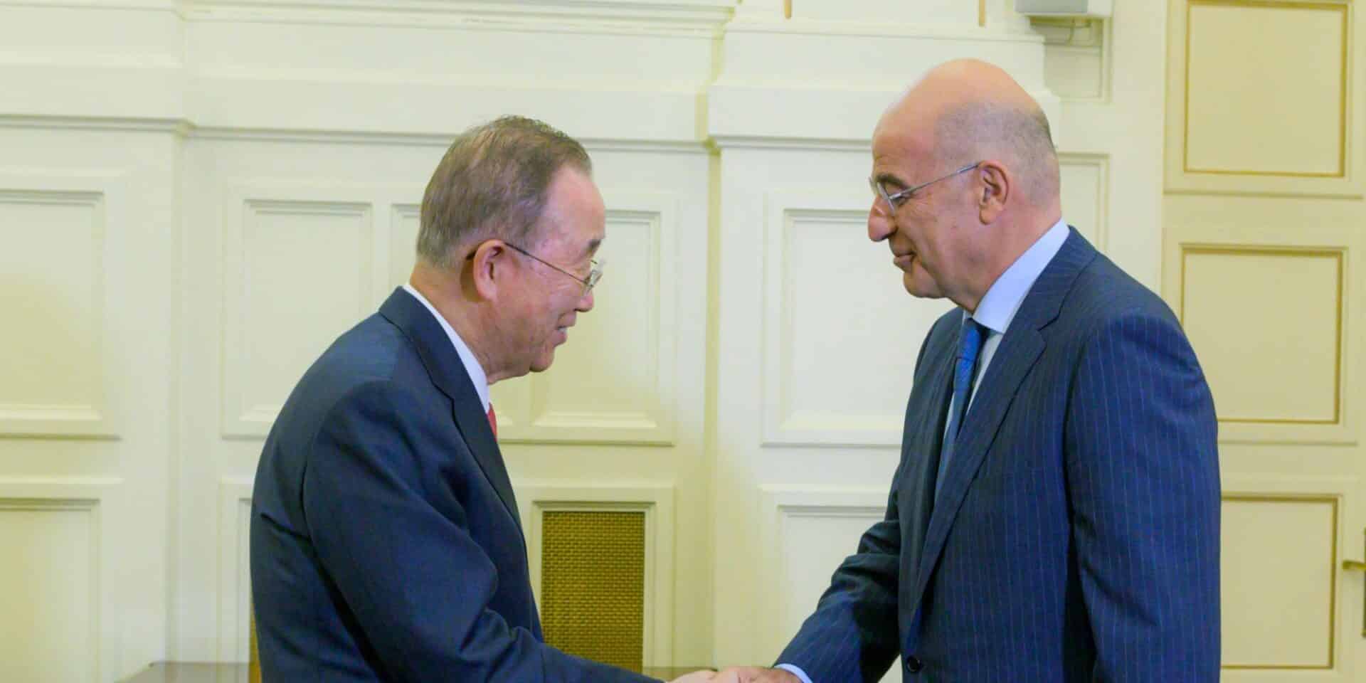 O Νίκος Δένδιας με τον πρώην γενικό γραμματέα του ΟΗΕ, Μπαν Κι Μουν