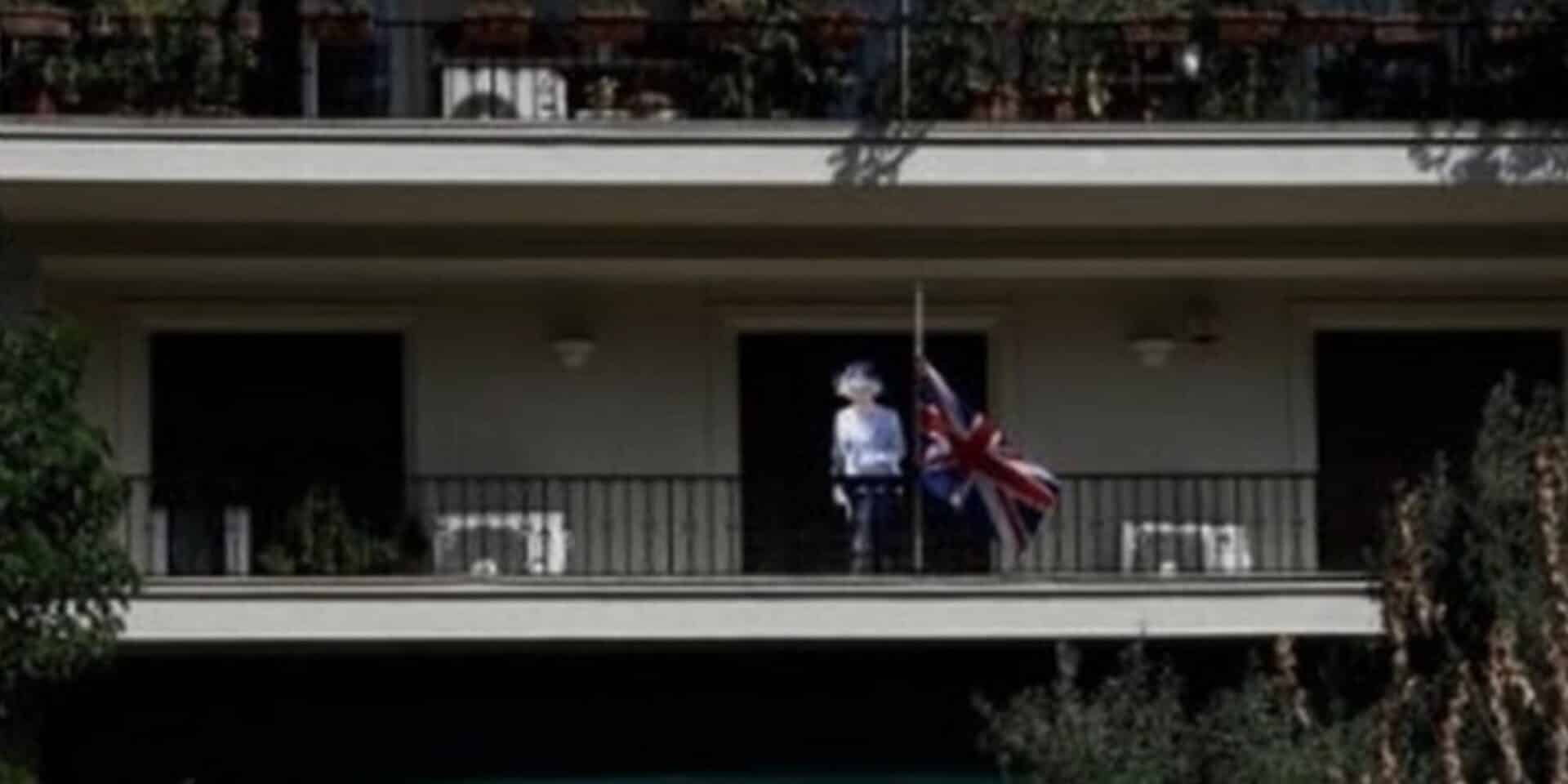 Ομοίωμα της βασίλισσας Ελισάβετ στην Αθήνα