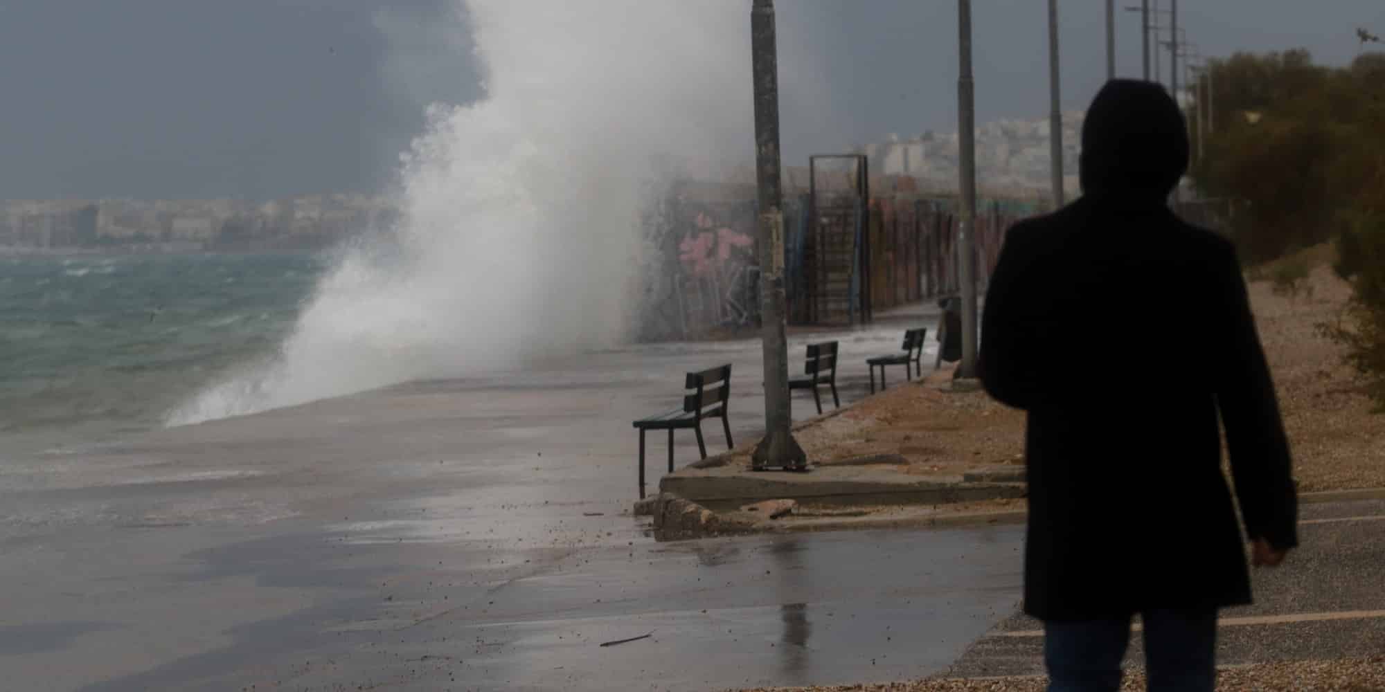 Καιρός: Η κακοκαιρία «Bogdan» φέρνει ισχυρές βροχές και καταιγίδες στη δυτική Ελλάδα - Σταδιακή εξασθένηση των φαινομένων από το βράδυ