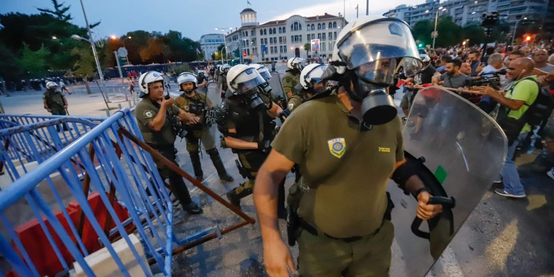 Αστυνομικοί έξω από το «Βελλίδειο» στη ΔΕΘ
