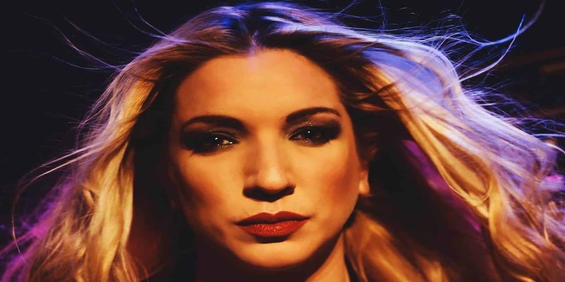 Η τραγουδίστρια Ερασμί Μάνου