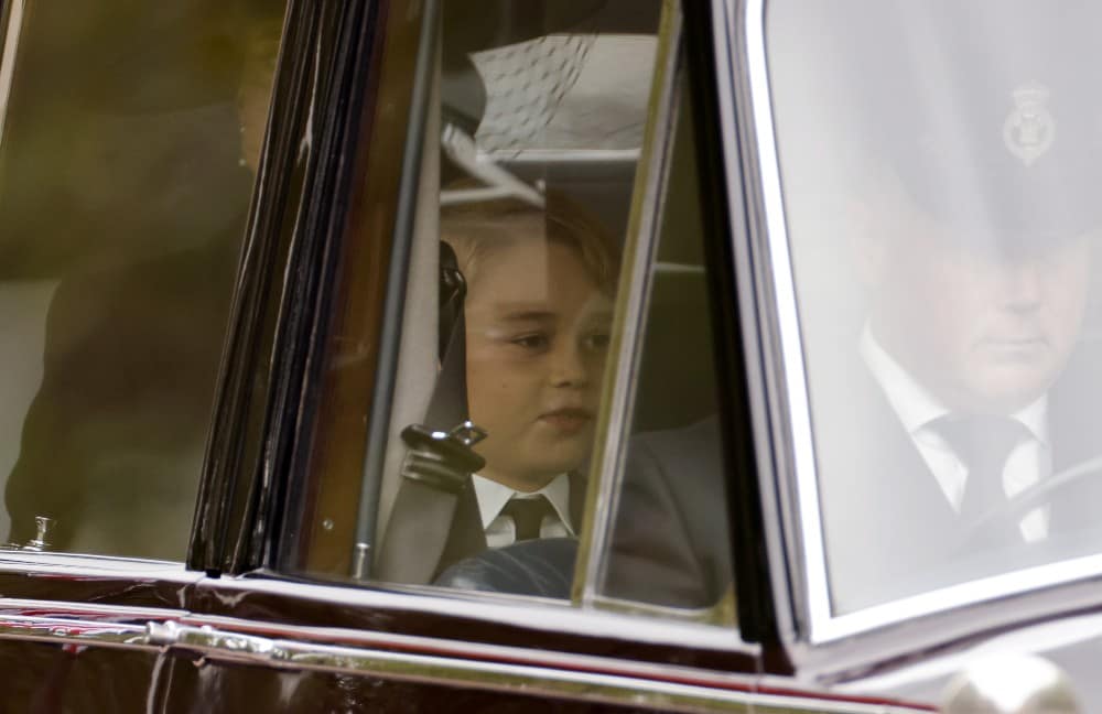 βασίλισσα Ελισάβετ - Ο πρίγκιπας Τζορτζ στην κηδεία της βασίλισσας Ελισάβετ
