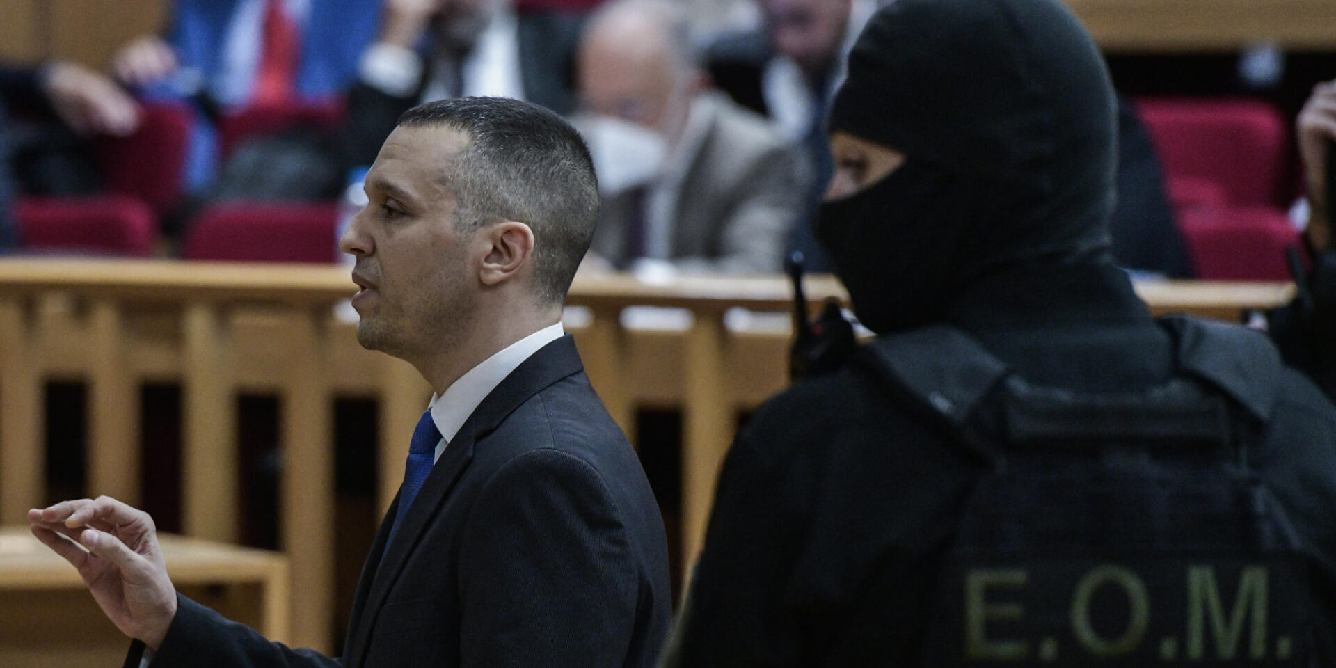 Ο Ηλίας Κασιδιάρης στη δίκη της Χρυσής Αυγής στο Εφετείο
