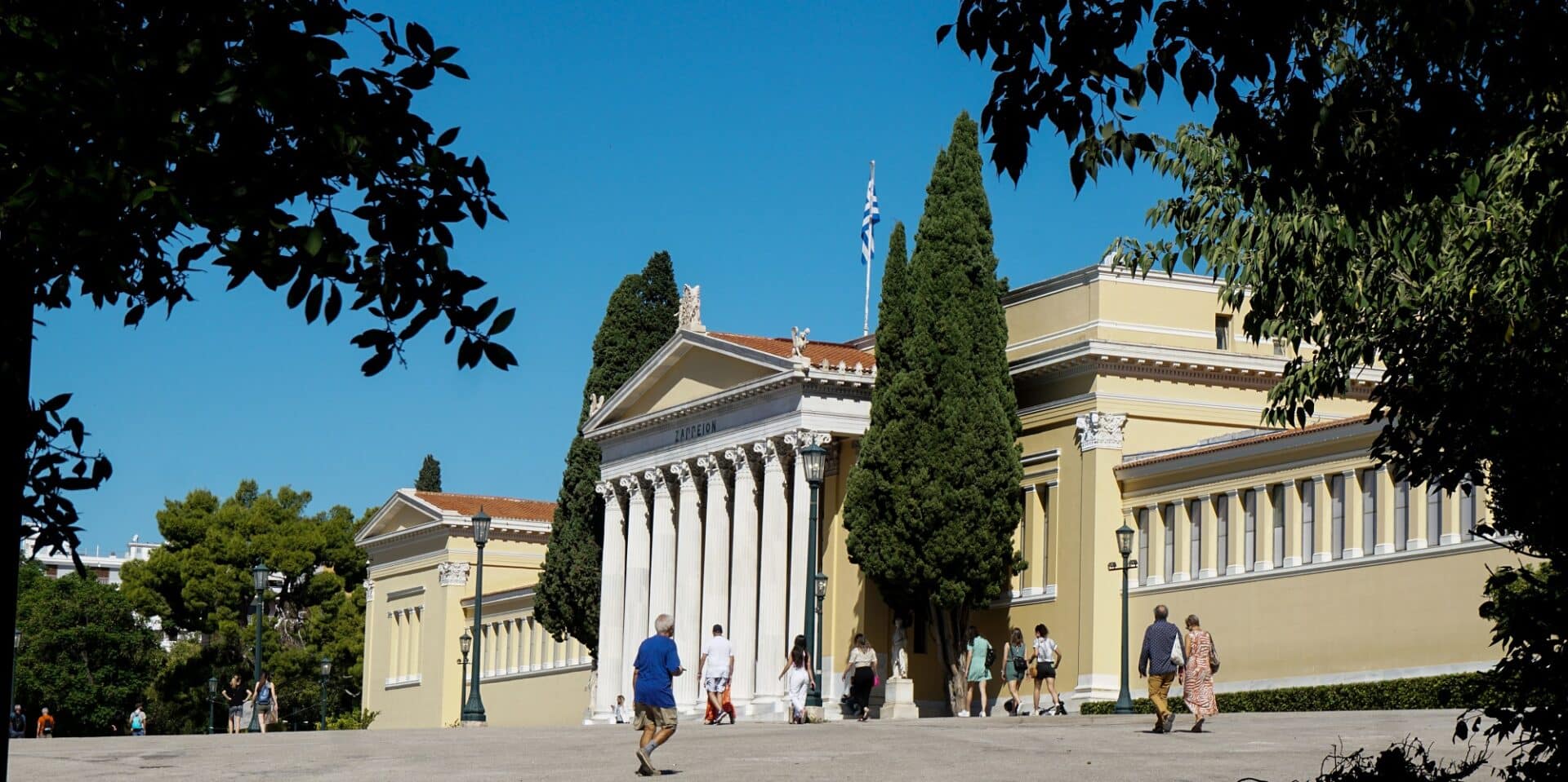Καλοκαιρινός ο καιρός την Παρασκευή