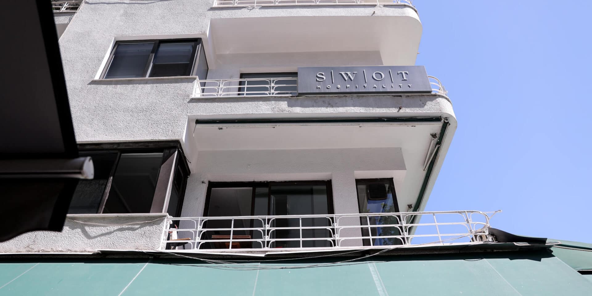 Το σημείο όπου έπεσε ο άνδρας στο Κολωνάκι