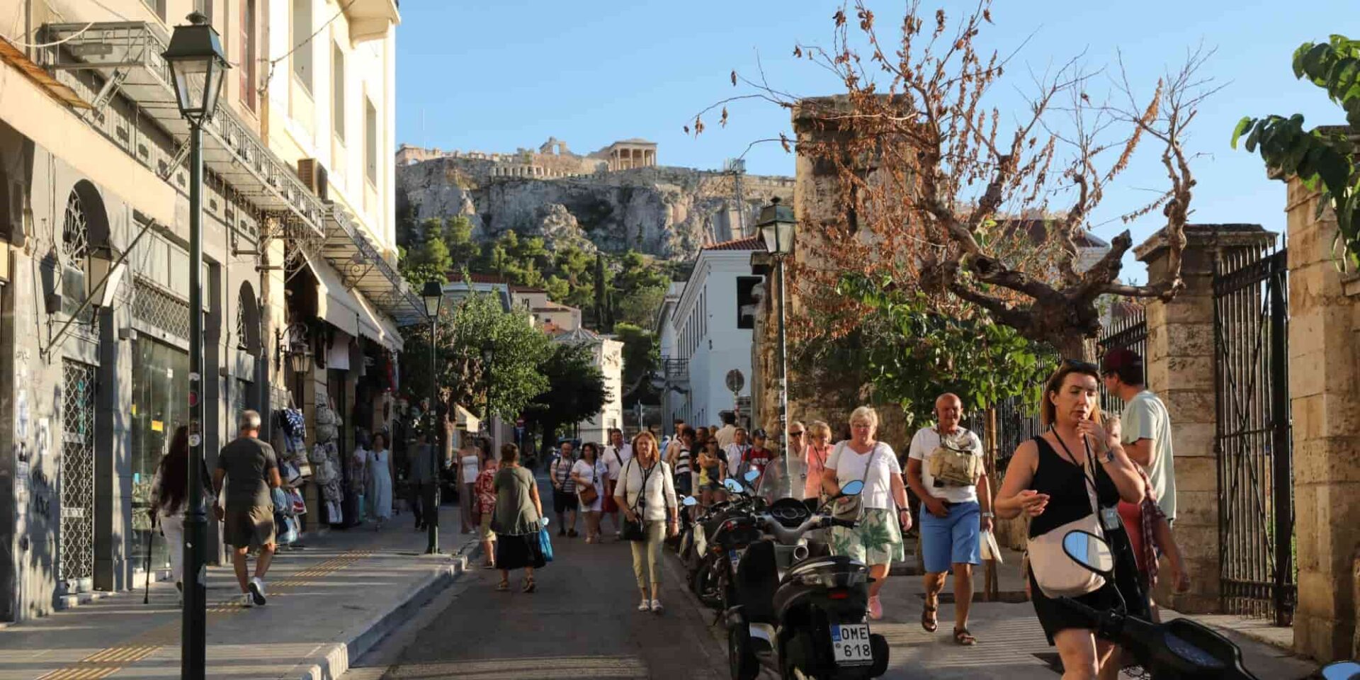 Τουρίστες στο κέντρο της Αθήνας
