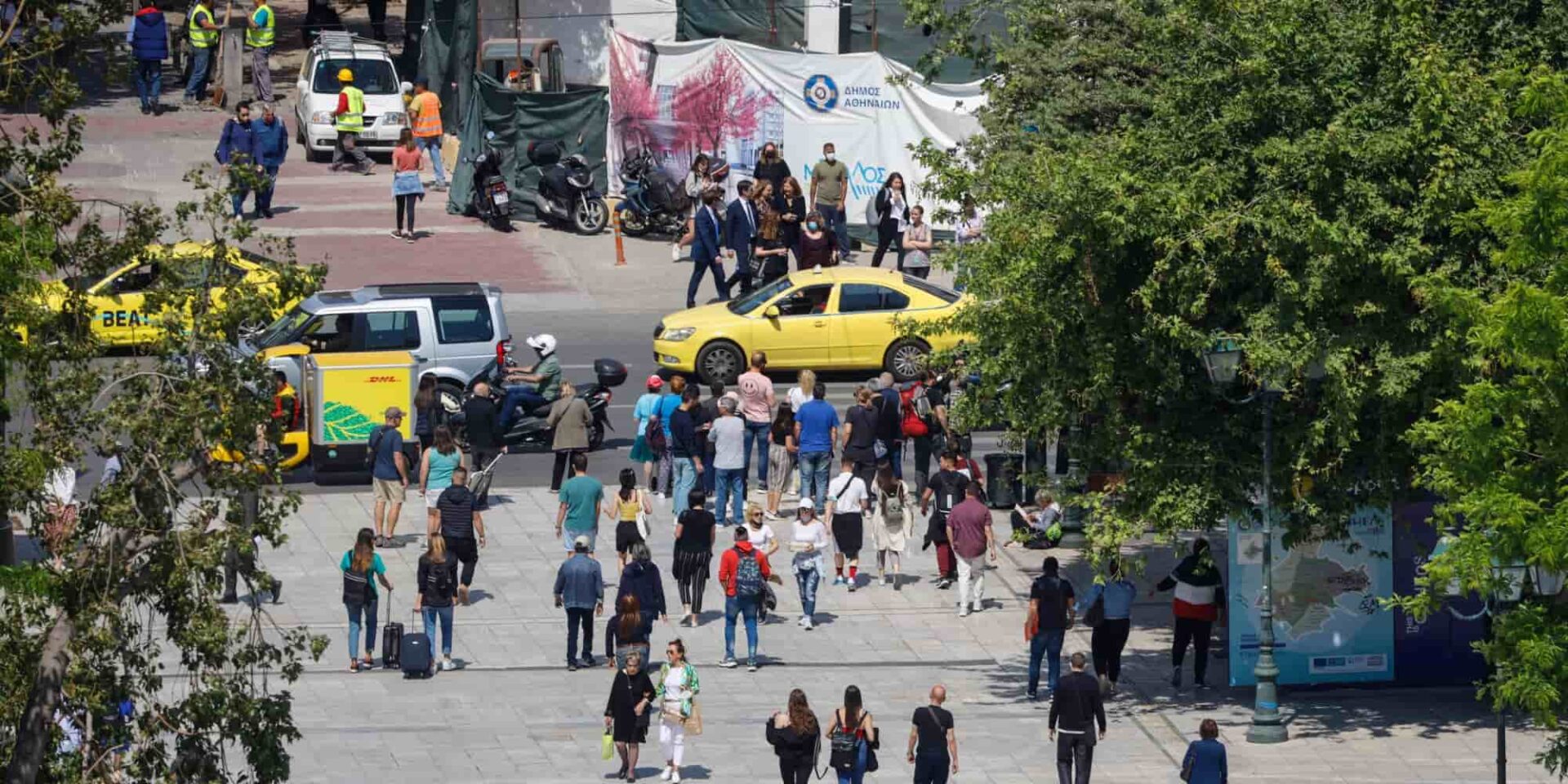 Κόσμος στο Σύνταγμα
