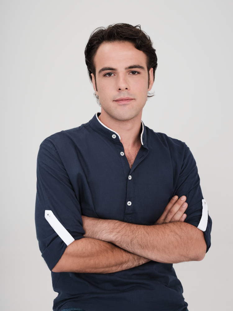 Ο ηθοποιός Μιχάλης Αρτεμισιάδης στη σειρά «Μαύρο Ρόδο»