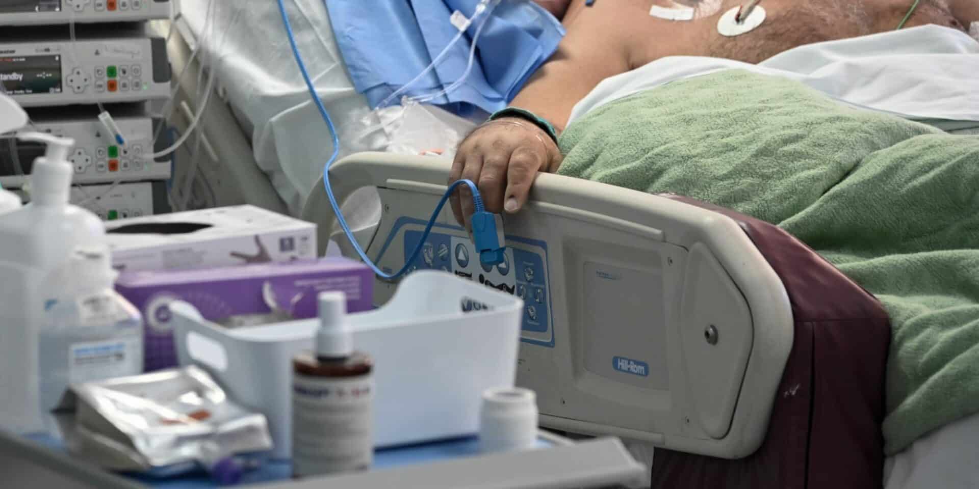 Άνδρας σε Μονάδα Εντατικής Θεραπείας