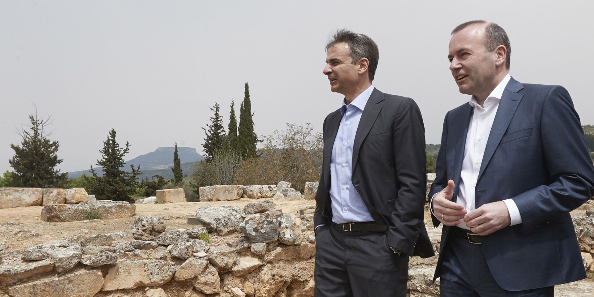 Ο Κυριάκος Μητσοτάκης μαζί με τον Βέμπερ