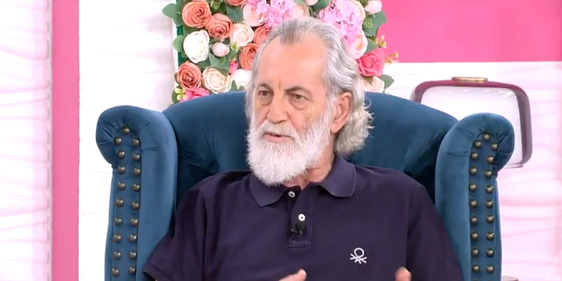 Ο Μιχάλης Αεράκης που πρωταγωνιστεί στη σειρά «Σασμός» στη «Super Katerina»