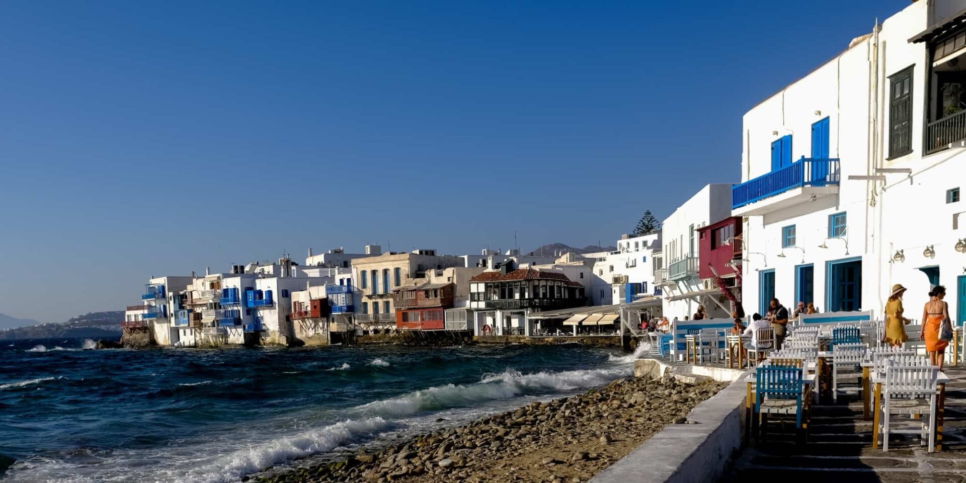 To νησί των Κυκλάδων, η Μύκονος