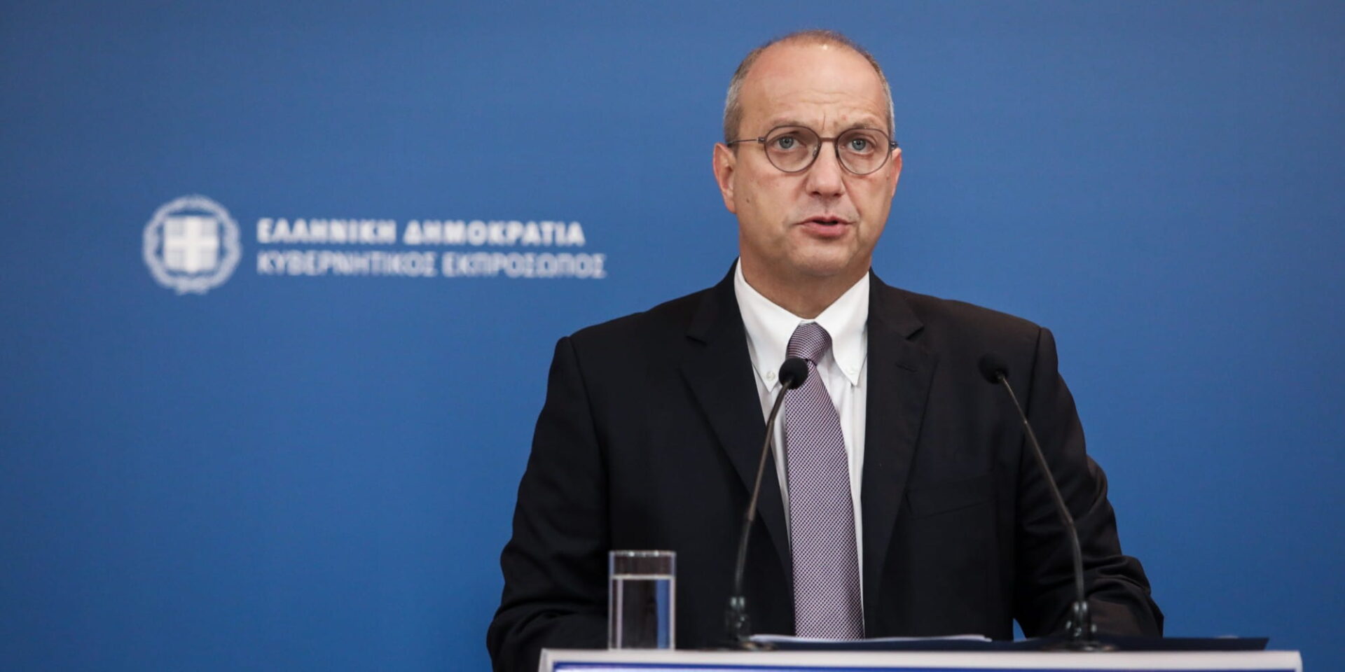 Ο κυβερνητικός εκπρόσωπος, Γιάννης Οικονόμου