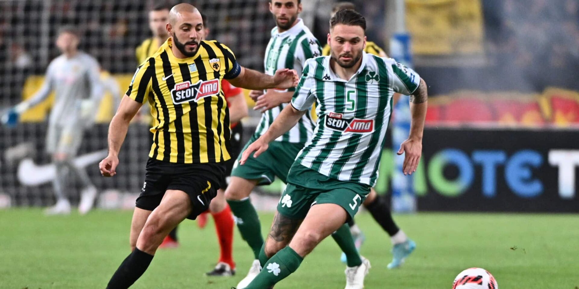 Στιγμιότυπο από αγώνα ΑΕΚ - Παναθηναϊκός - Super League
