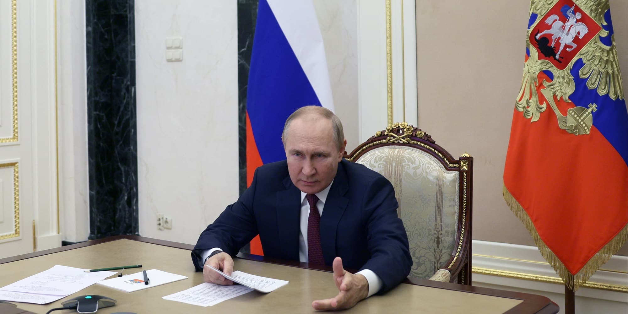 Ο Βλαντιμίρ Πούτιν στην τηλεδιάσκεψη με το υπουργικό συμβούλιο στη Ρωσία