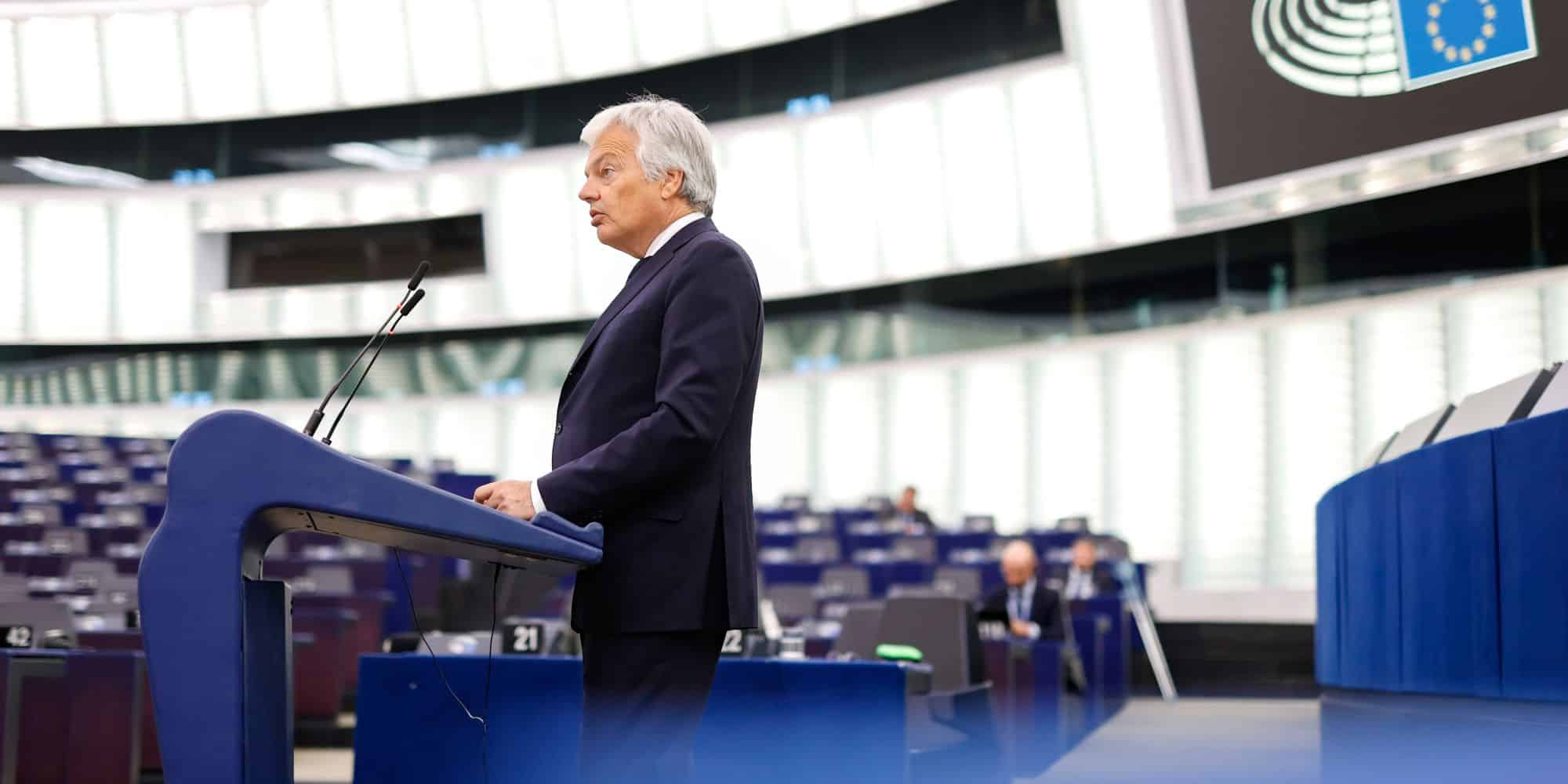 O επίτροπος Δικαιοσύνης Ντιντιέ Ρέιντερς στο Ευρωκοινοβούλιο μιλά για τις υποκλοπές στην Ελλάδα