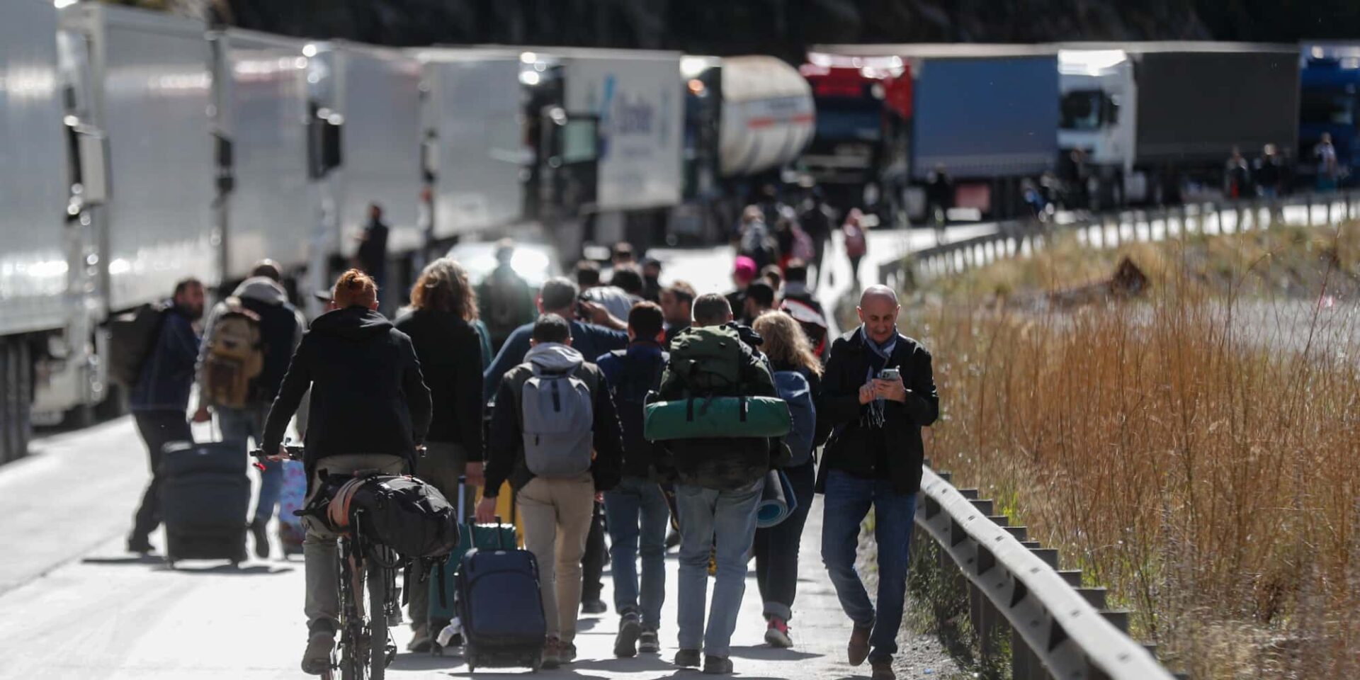 Ρώσοι πολίτες στα σύνορα ανάμεσα σε Ρωσία και Γεωργία