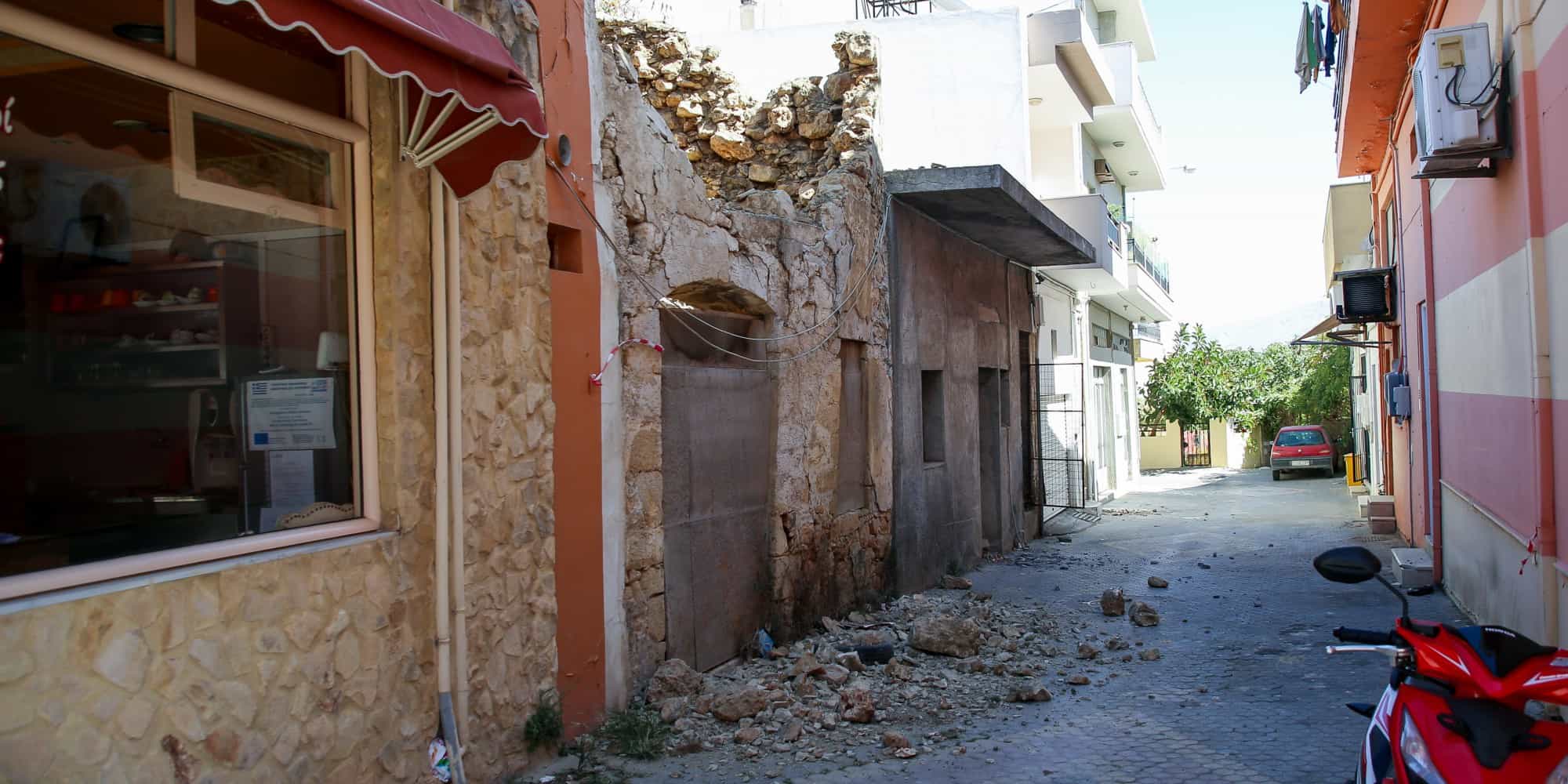 Εικόνα από τα σπίτια που επλήγησαν στον σεισμό στο Αρκαλοχώρι