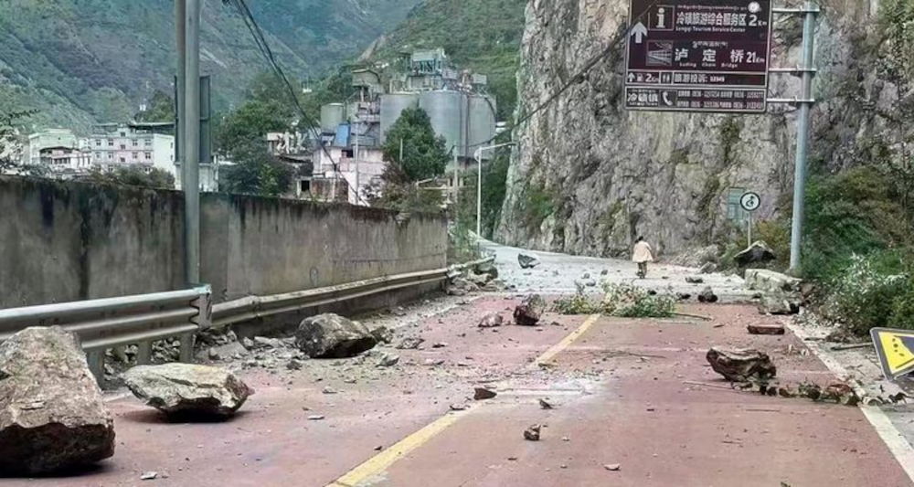 Κατολίσθηση από τον σεισμό στην Κίνα