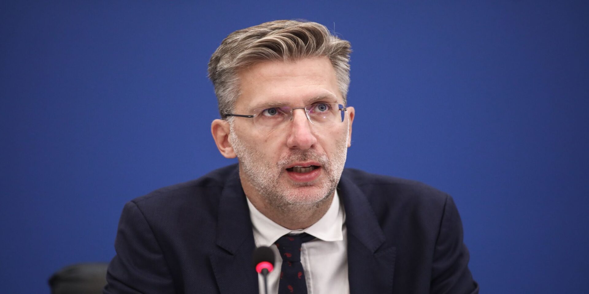 Ο Άκης Σκέρτσος σε ενημέρωση για το Ταμείο Ανάκαμψης