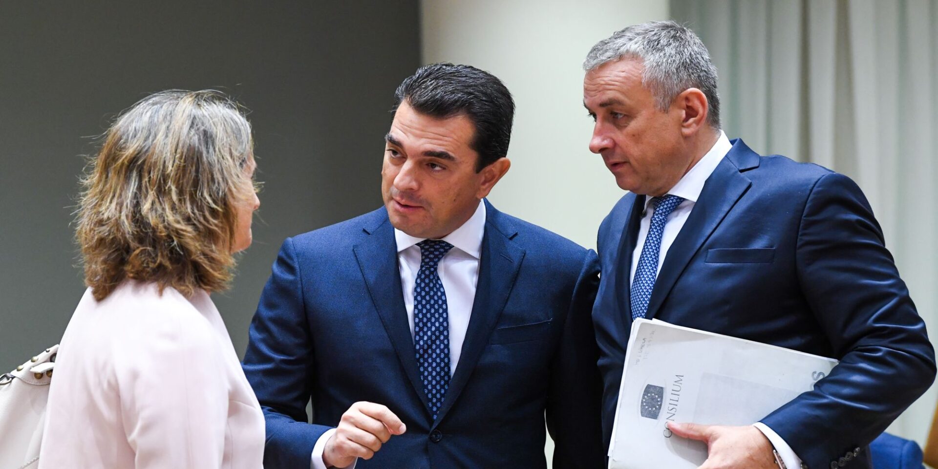Ο Κώστας Σκρέκας στο έκτακτο Συμβούλιο των υπουργών Ενεργείας
