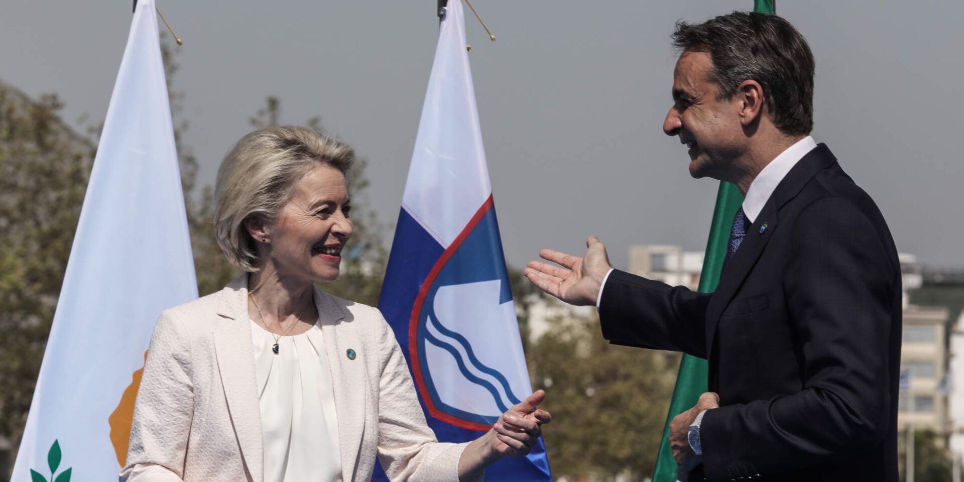Η Ούρσουλα Φον Ντερ Λάιεν με τον Έλληνα πρωθυπουργό, Κυριάκο Μητσοτάκη