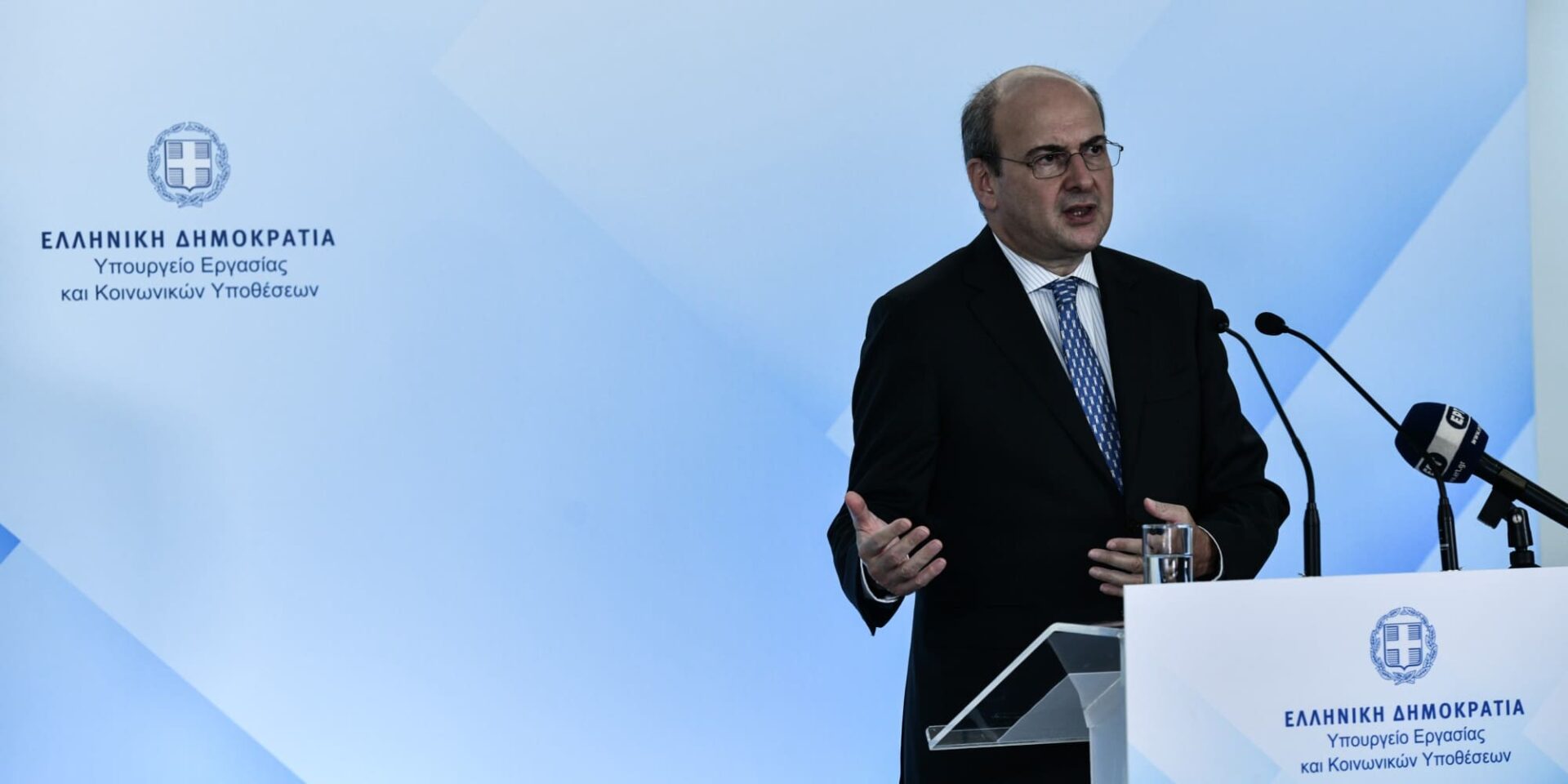 Ο Κωστής Χατζηδάκης