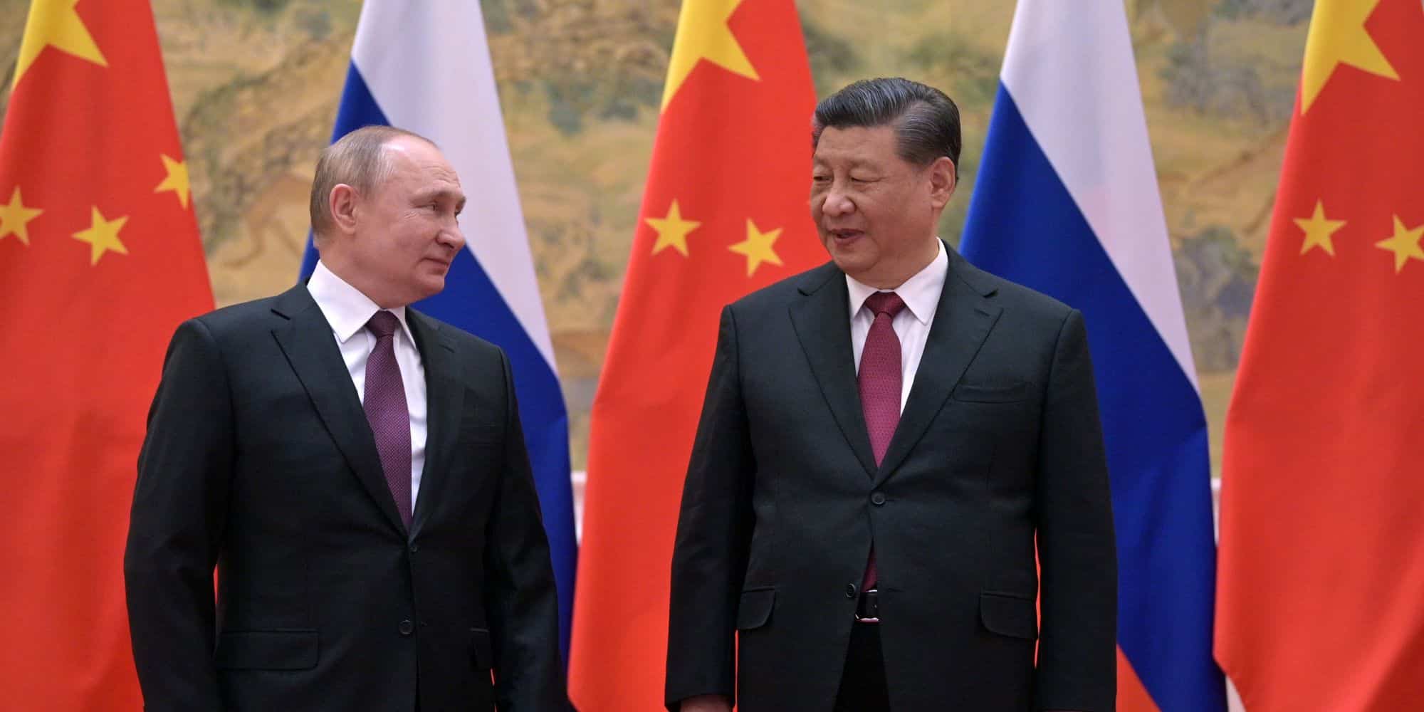 Ο πρόεδρος της Κίνας Σι Τζινπίνγκ μαζί με τον Βλαντιμίρ Πούτιν