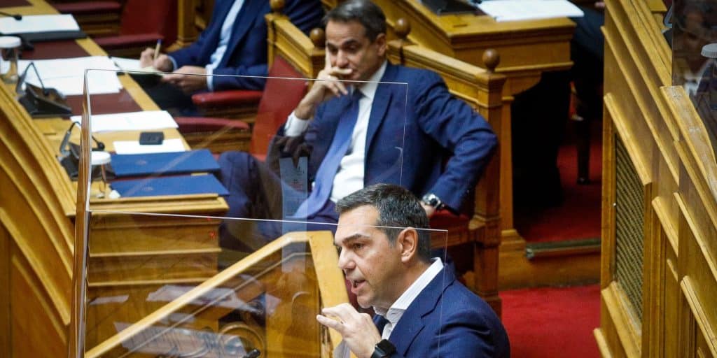 Αλέξης Τσίπρας και Κυριάκος Μητσοτάκης στη Βουλή