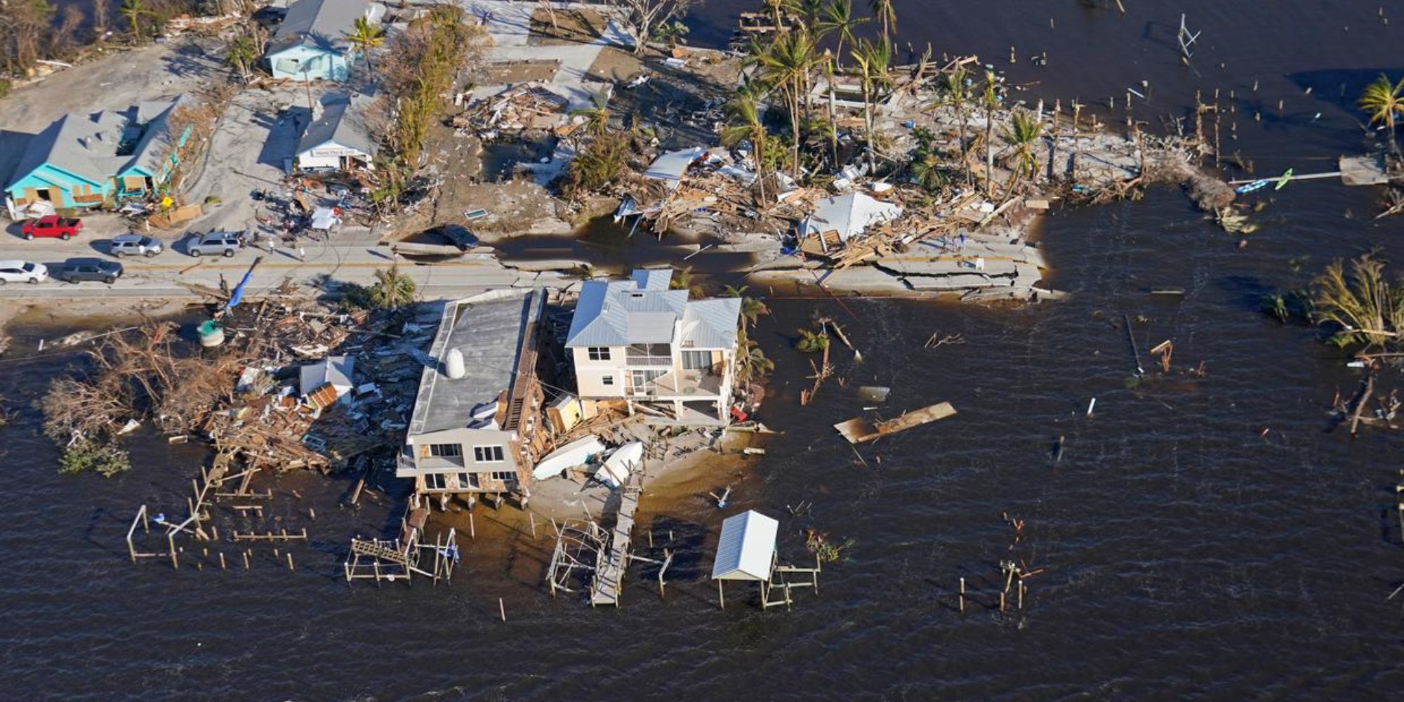 Εικόνα καταστροφής μετά το πέρασμα του τυφώνα Ίαν