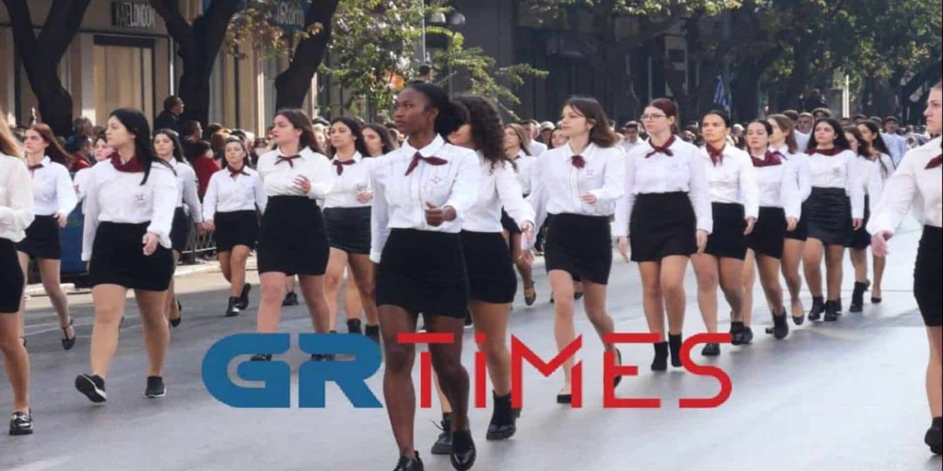 H μαθήτρια από την Κένυα στην παρέλαση στη Θεσσαλονίκη