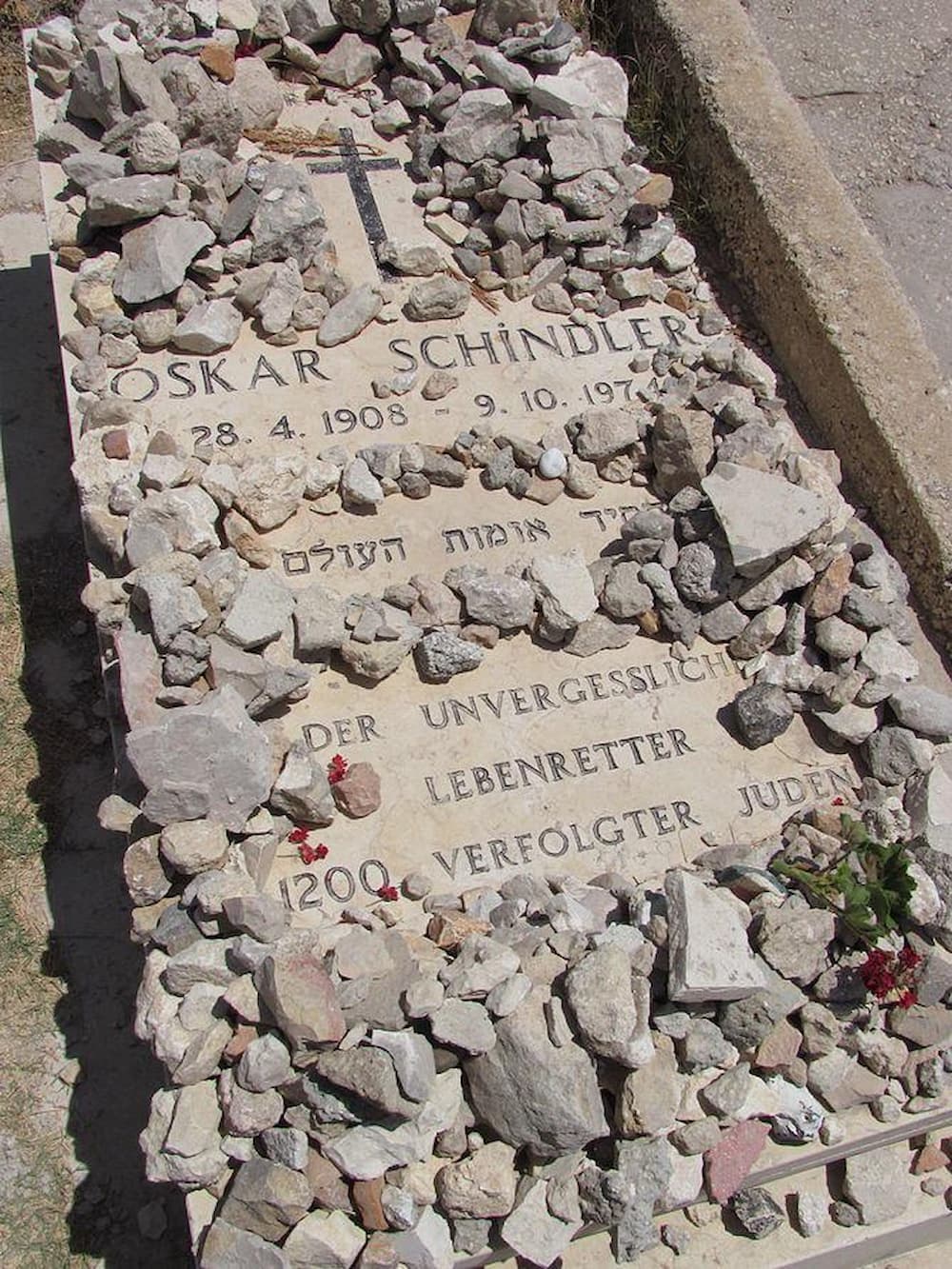 O τάφος του Σίντλερ στο Ισραήλ