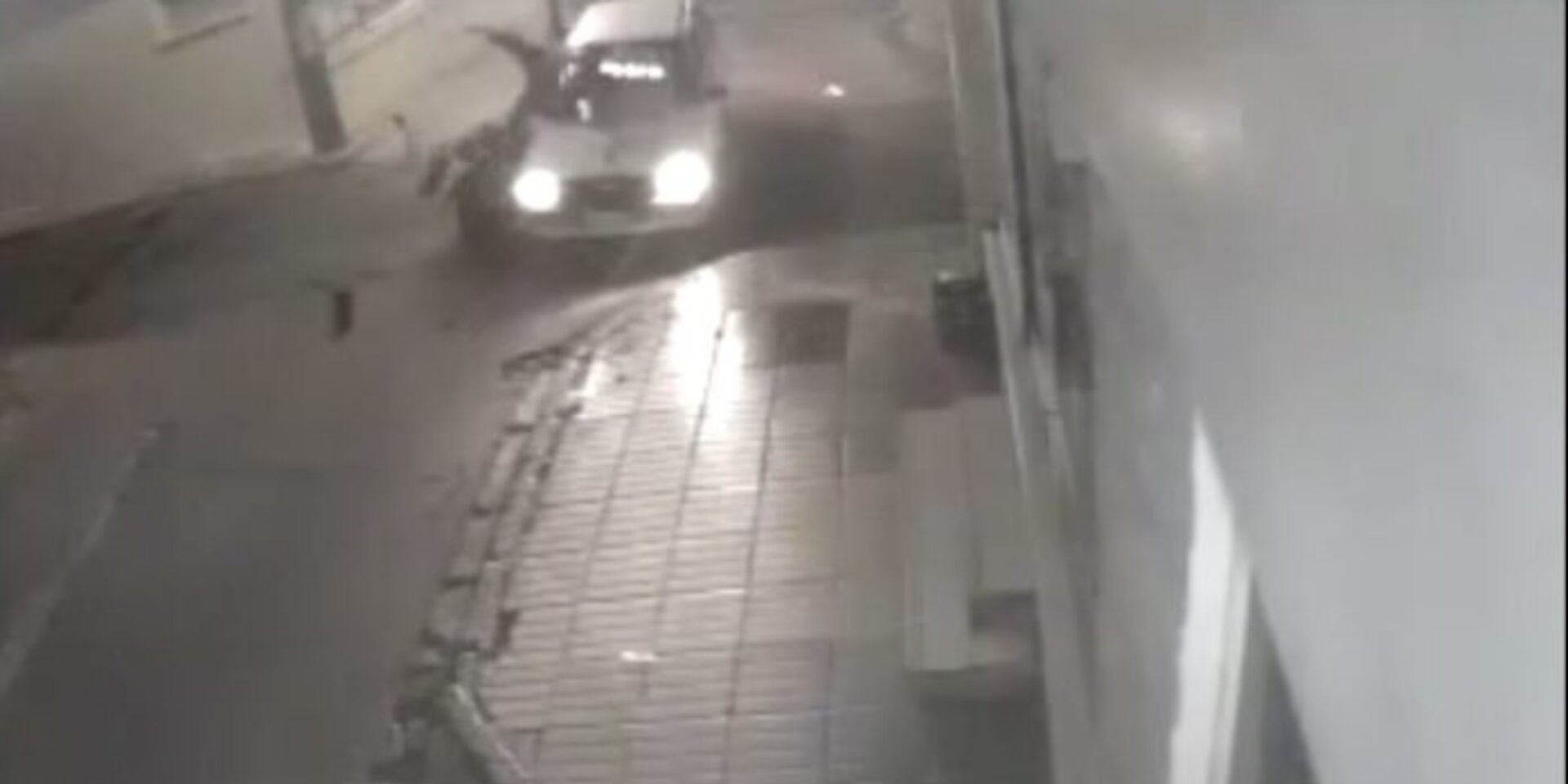 Η στιγμή του τροχαίου στα Χανιά