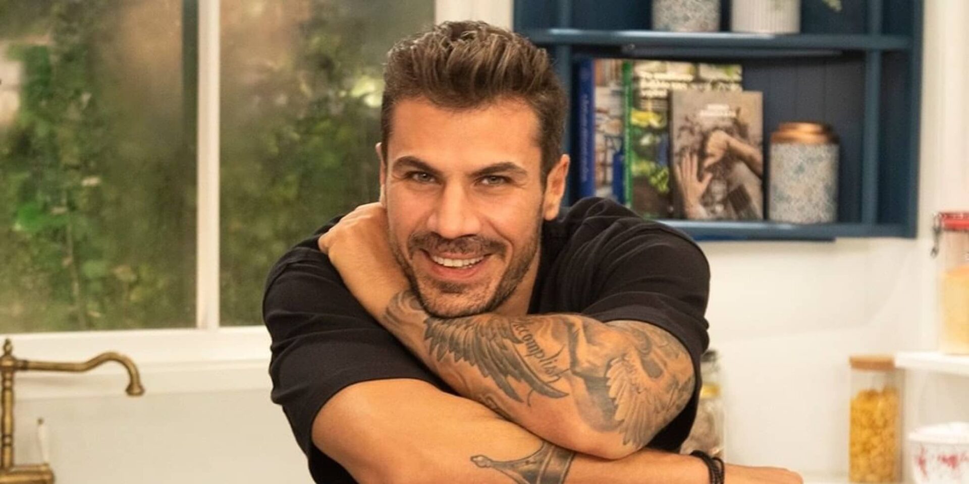 Ο γνωστός σεφ, Άκης Πετρετζίκης