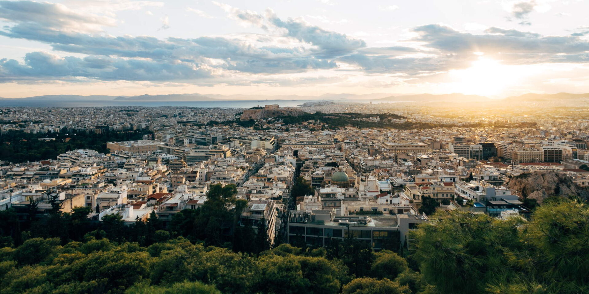 Η Αθήνα από ψηλά, και η γειτονιά της, το Παγκράτι