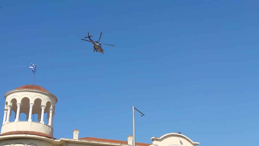 Ελικόπτερο της Πολεμικής Αεροπορίας στον ουρανό της Θεσσαλονίκης